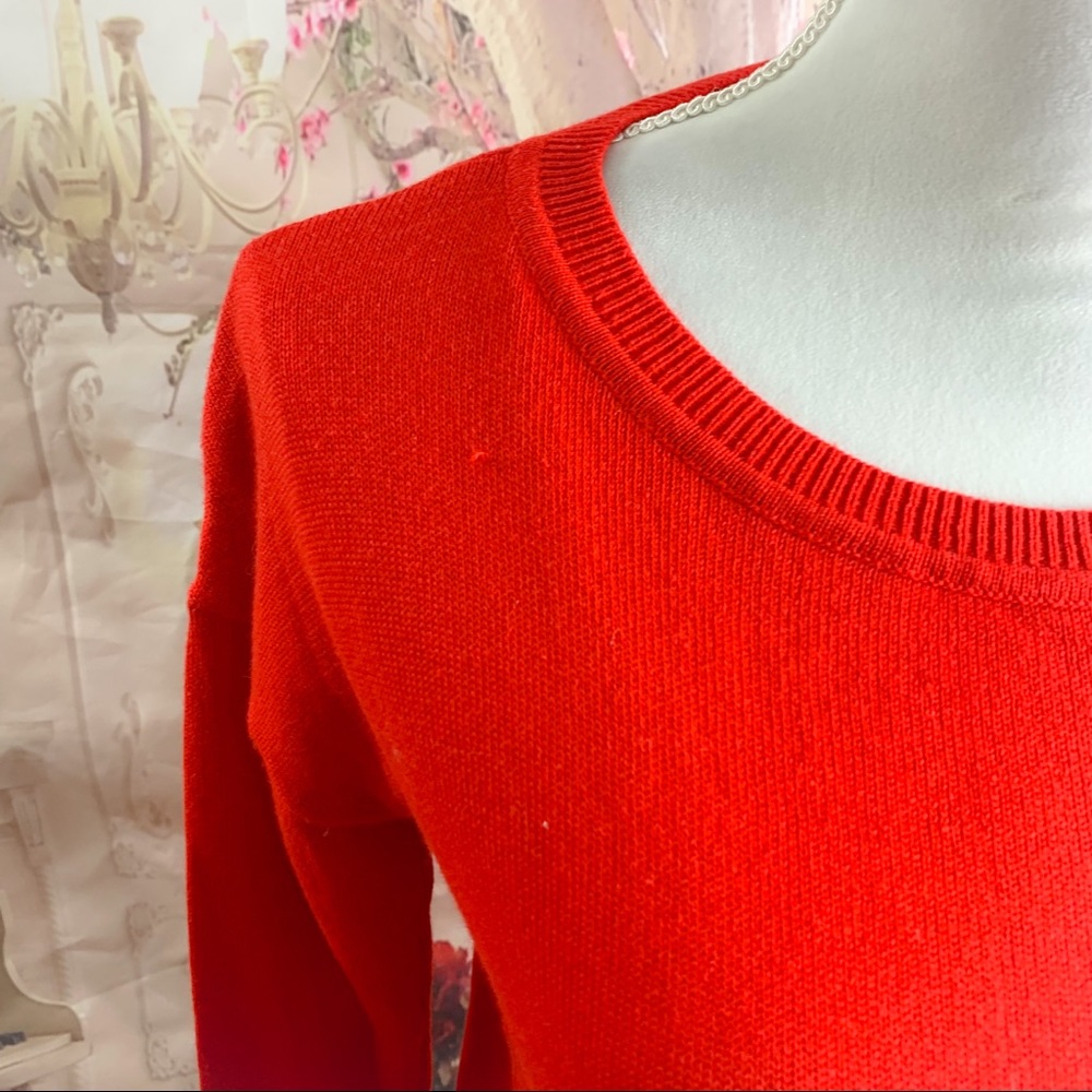 NEW Tahari Side Button Crew Neck Red Sweater - Picture 8 of 11
